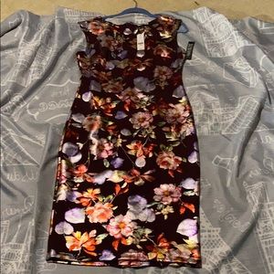 💎BOGO free entire closet💎 NWT Shiny Floral dress